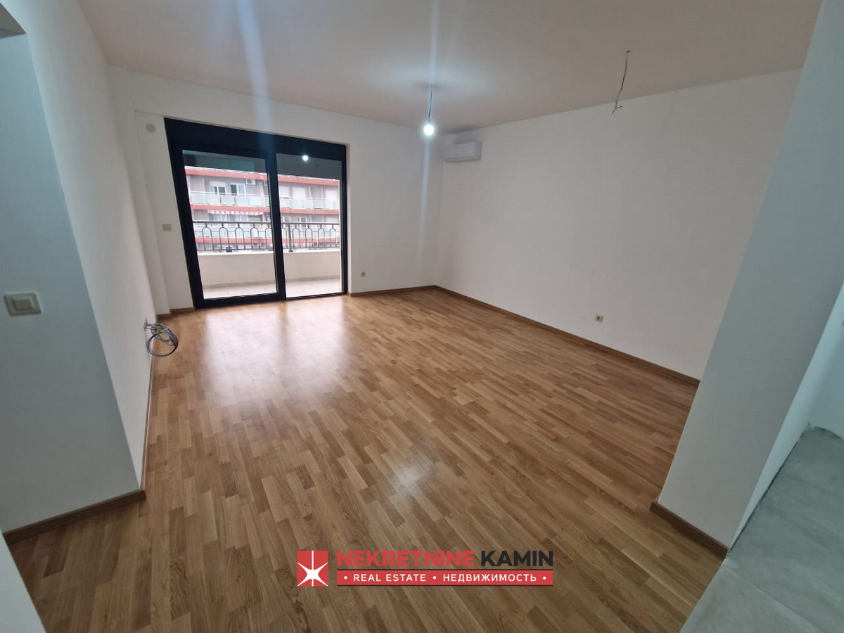 Trosoban stan 85m2 sa dva kupatila, Rozino, Budva